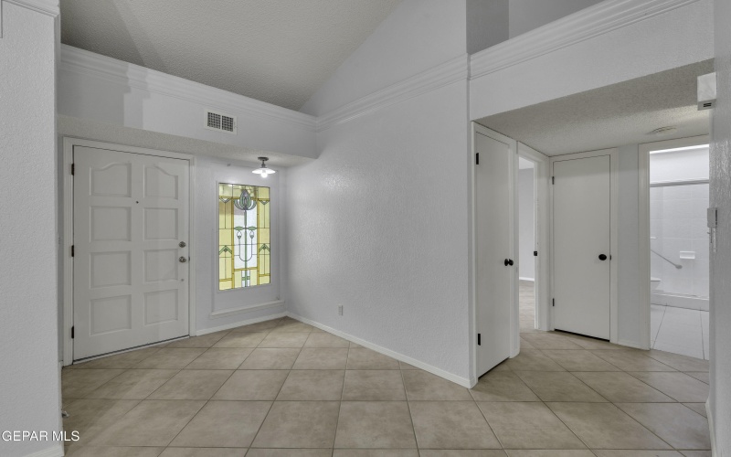 620 LAKEWAY Drive, El Paso, TX 79932, 2 Habitaciones Habitaciones , ,2 BañosBaños,Residential,En Venta,620 LAKEWAY Drive,0,941474