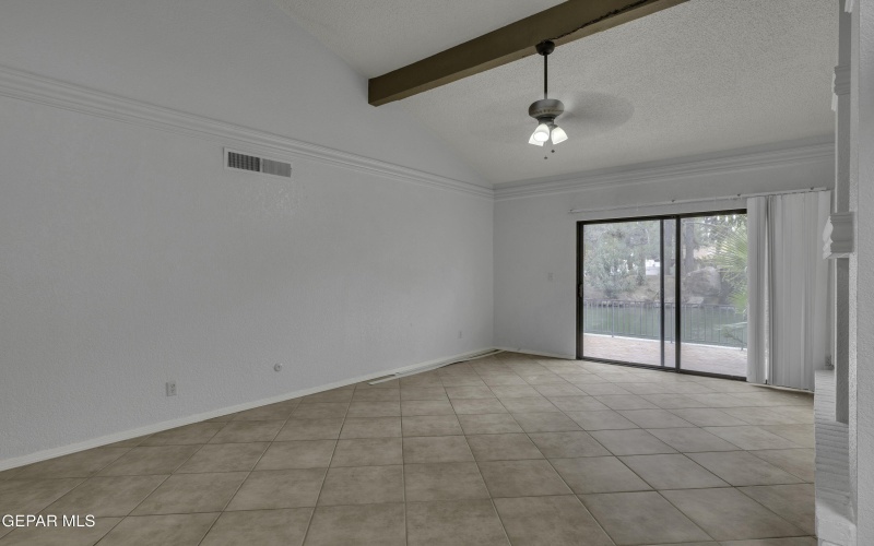 620 LAKEWAY Drive, El Paso, TX 79932, 2 Habitaciones Habitaciones , ,2 BañosBaños,Residential,En Venta,620 LAKEWAY Drive,0,941474