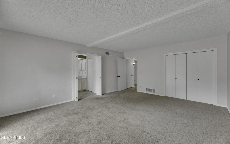 620 LAKEWAY Drive, El Paso, TX 79932, 2 Habitaciones Habitaciones , ,2 BañosBaños,Residential,En Venta,620 LAKEWAY Drive,0,941474