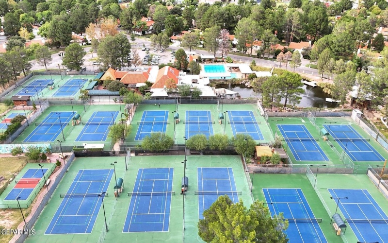 620 LAKEWAY Drive, El Paso, TX 79932, 2 Habitaciones Habitaciones , ,2 BañosBaños,Residential,En Venta,620 LAKEWAY Drive,0,941474