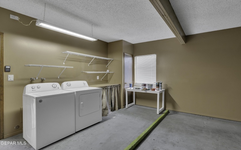 620 LAKEWAY Drive, El Paso, TX 79932, 2 Habitaciones Habitaciones , ,2 BañosBaños,Residential,En Venta,620 LAKEWAY Drive,0,941474