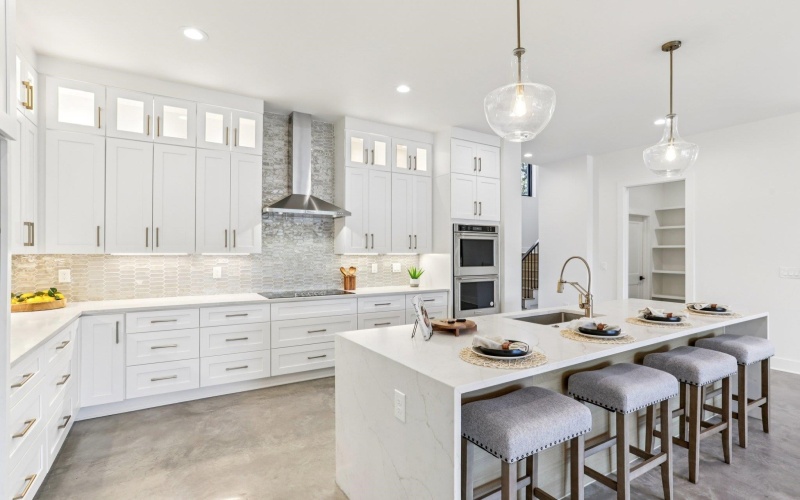 300 Deer Drive, Sunrise Beach, TX 78643, 5 Bedrooms Bedrooms, ,5 BathroomsBathrooms,Residential,For Sale,300 Deer Drive,0,176304