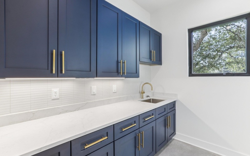 300 Deer Drive, Sunrise Beach, TX 78643, 5 Bedrooms Bedrooms, ,5 BathroomsBathrooms,Residential,For Sale,300 Deer Drive,0,176304