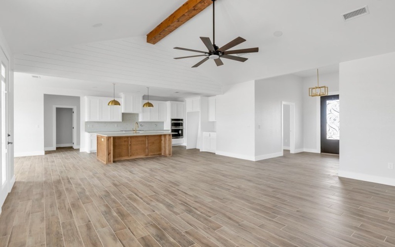 1015 SE 1620, Andrews, TX 79714, 4 Bedrooms Bedrooms, ,2 BathroomsBathrooms,Residential,For Sale,1015 SE 1620,0,173626