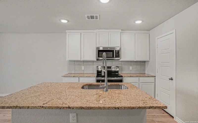 310 W Evergreen st #121, San Antonio, TX 78212, 3 Bedrooms Bedrooms, ,2 BathroomsBathrooms,Residential,For Sale,310 W Evergreen st #121,0,1954094