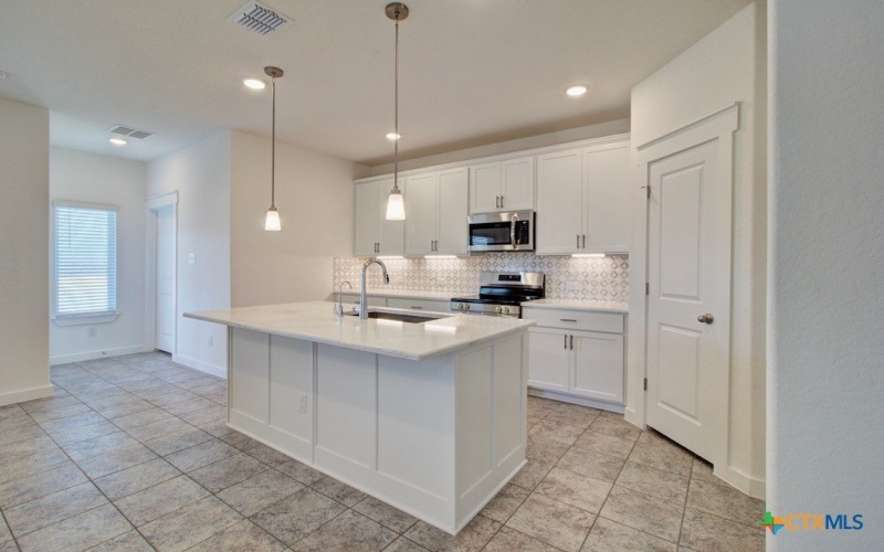 960 Tornado Ridge, New Braunfels, TX 78130, 5 Bedrooms Bedrooms, ,3 BathroomsBathrooms,Residential,For Sale,960 Tornado Ridge,0,609392