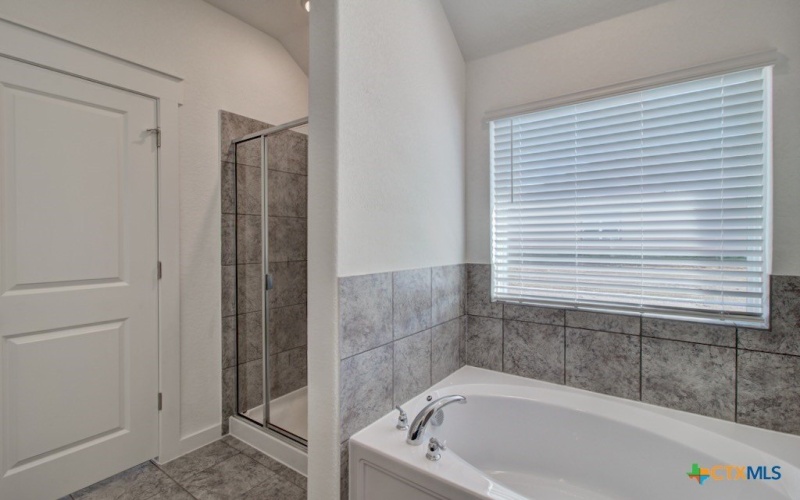 960 Tornado Ridge, New Braunfels, TX 78130, 5 Bedrooms Bedrooms, ,3 BathroomsBathrooms,Residential,For Sale,960 Tornado Ridge,0,609392