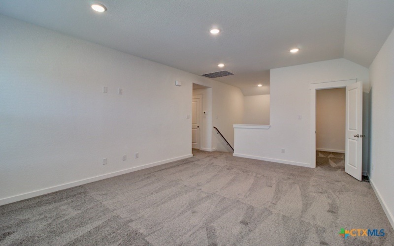 960 Tornado Ridge, New Braunfels, TX 78130, 5 Bedrooms Bedrooms, ,3 BathroomsBathrooms,Residential,For Sale,960 Tornado Ridge,0,609392