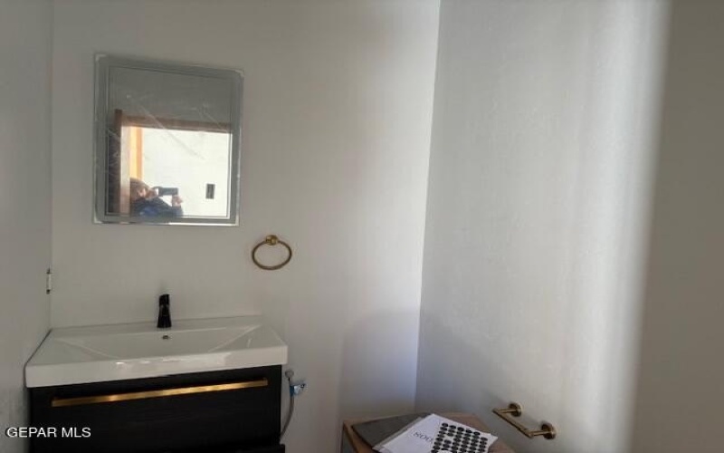 115 BIRD Avenue, El Paso, TX 79922, 3 Habitaciones Habitaciones , ,3 BañosBaños,Residential,En Venta,115 BIRD Avenue,0,941077