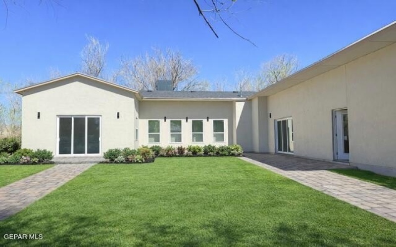 115 BIRD Avenue, El Paso, TX 79922, 3 Habitaciones Habitaciones , ,3 BañosBaños,Residential,En Venta,115 BIRD Avenue,0,941077