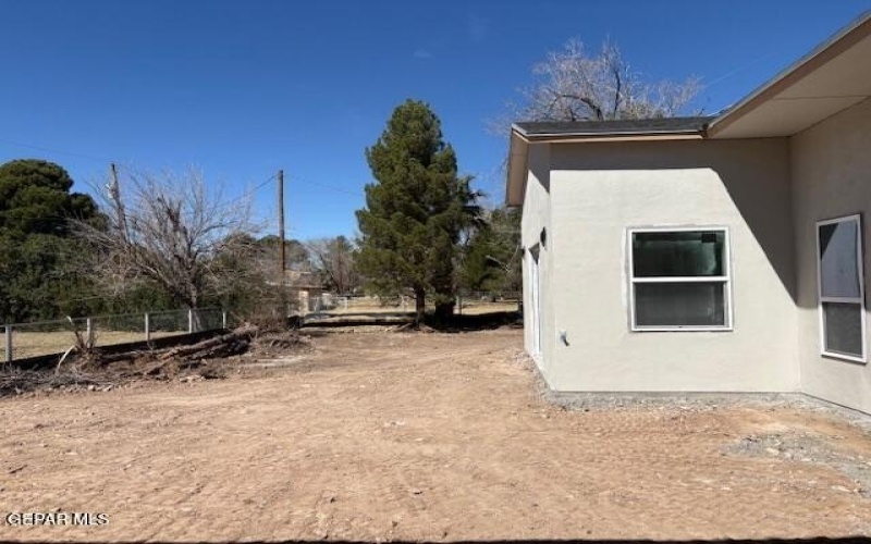 115 BIRD Avenue, El Paso, TX 79922, 3 Habitaciones Habitaciones , ,3 BañosBaños,Residential,En Venta,115 BIRD Avenue,0,941077
