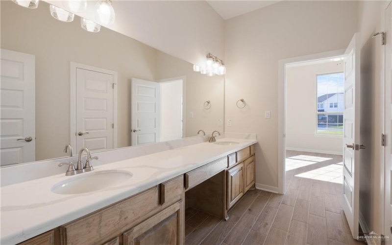 14918 Aqualina Way, McAllen, TX 78504, 4 Bedrooms Bedrooms, ,3 BathroomsBathrooms,Residential,For Sale,14918 Aqualina Way,0,486920