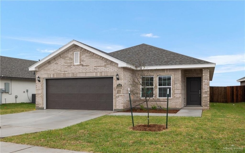 946 W Star Flower Street, Edinburg, TX 78541, 3 Bedrooms Bedrooms, ,2 BathroomsBathrooms,Residential,For Sale,946 W Star Flower Street,0,496939