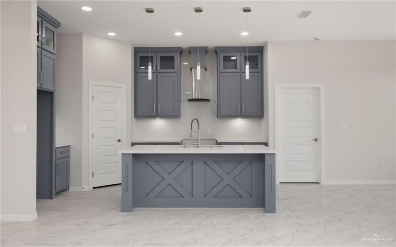 908 E 39th Street, San Juan, TX 78579, 3 Bedrooms Bedrooms, ,2 BathroomsBathrooms,Residential,For Sale,908 E 39th Street,0,500839