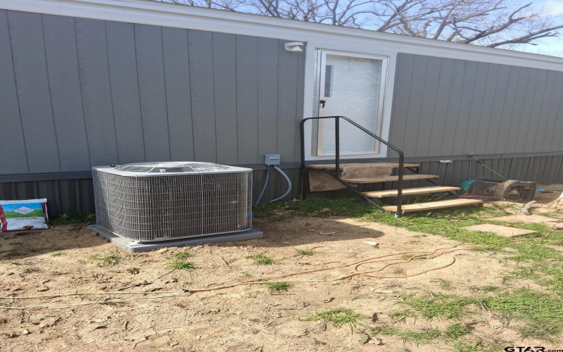 2332 County Road 1455, Mt Pleasant, TX 75455, 3 Bedrooms Bedrooms, ,2 BathroomsBathrooms,Residential,For Sale,2332 County Road 1455,0,26004657