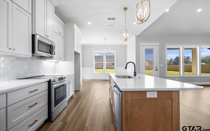 15274 County Road 1100, Tyler, TX 75703, 3 Bedrooms Bedrooms, ,2 BathroomsBathrooms,Residential,For Sale,15274 County Road 1100,0,26004674