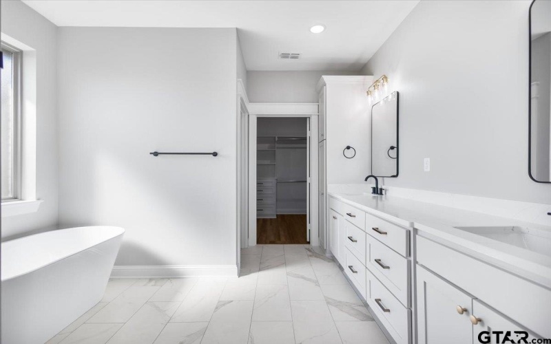 15274 County Road 1100, Tyler, TX 75703, 3 Bedrooms Bedrooms, ,2 BathroomsBathrooms,Residential,For Sale,15274 County Road 1100,0,26004674