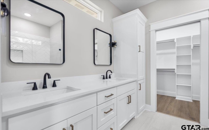 307 S Langham St, Troup, TX 75789, 3 Bedrooms Bedrooms, ,2 BathroomsBathrooms,Residential,For Sale,307 S Langham St,0,26004675