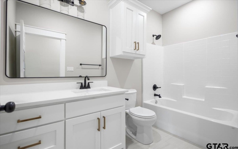 307 S Langham St, Troup, TX 75789, 3 Bedrooms Bedrooms, ,2 BathroomsBathrooms,Residential,For Sale,307 S Langham St,0,26004675