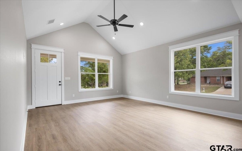 307 S Langham St, Troup, TX 75789, 3 Bedrooms Bedrooms, ,2 BathroomsBathrooms,Residential,For Sale,307 S Langham St,0,26004675