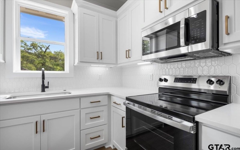 307 S Langham St, Troup, TX 75789, 3 Bedrooms Bedrooms, ,2 BathroomsBathrooms,Residential,For Sale,307 S Langham St,0,26004675