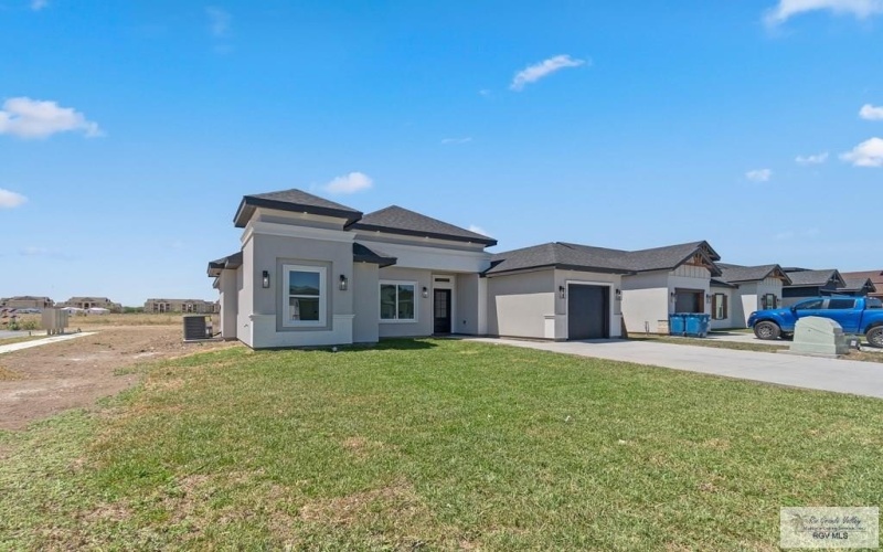 112 MARIGOLD RD, LOS FRESNOS, TX 78566, 3 Bedrooms Bedrooms, ,2 BathroomsBathrooms,Residential,For Sale,112 MARIGOLD RD,0,29775212