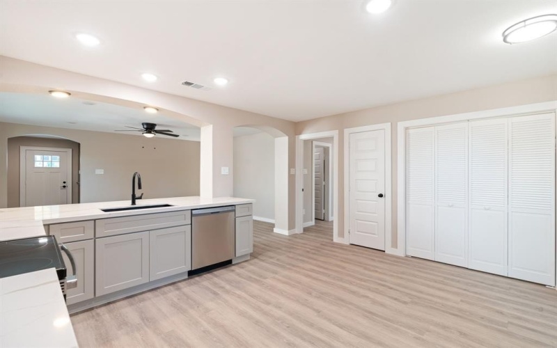 211 Garlock Street, Wilmer, TX 75172, 4 Bedrooms Bedrooms, ,2 BathroomsBathrooms,Residential,For Sale,211 Garlock Street,0,21226474