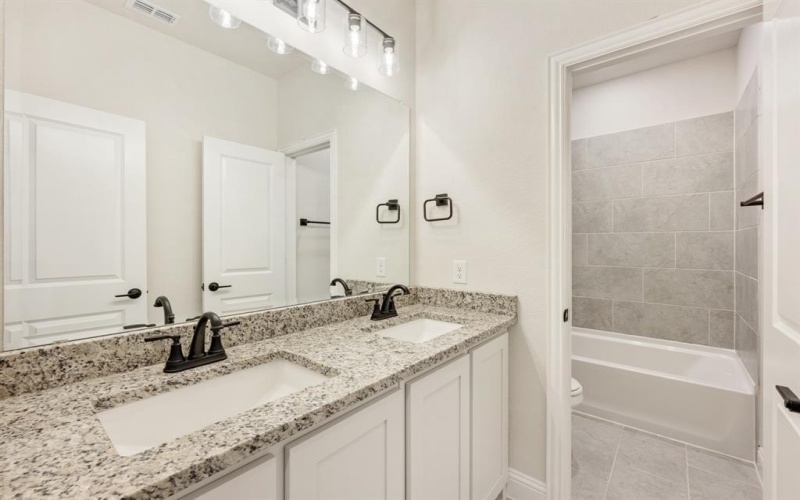 12704 Whispering Wind Drive, Godley, TX 76044, 4 Bedrooms Bedrooms, ,3 BathroomsBathrooms,Residential,For Sale,12704 Whispering Wind Drive,0,21226553