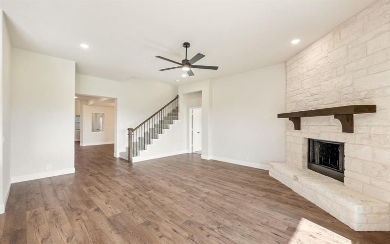 12704 Whispering Wind Drive, Godley, TX 76044, 4 Bedrooms Bedrooms, ,3 BathroomsBathrooms,Residential,For Sale,12704 Whispering Wind Drive,0,21226553