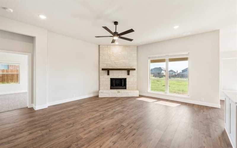 12704 Whispering Wind Drive, Godley, TX 76044, 4 Bedrooms Bedrooms, ,3 BathroomsBathrooms,Residential,For Sale,12704 Whispering Wind Drive,0,21226553