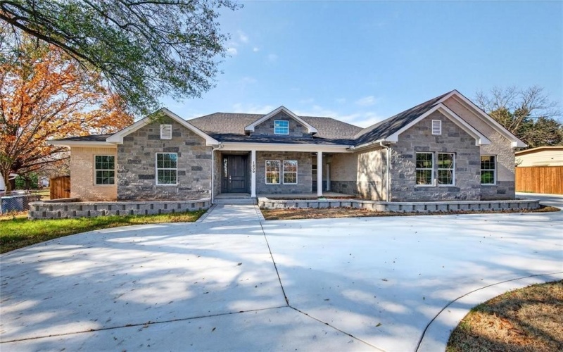 1809 Bluebonnet Avenue, Denison, TX 75020, 5 Habitaciones Habitaciones , ,3 BañosBaños,Residential,En Venta,1809 Bluebonnet Avenue,0,21226659