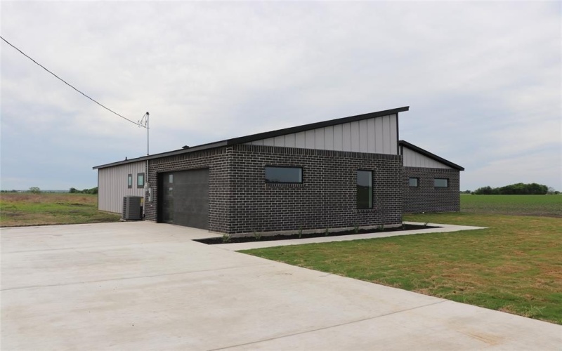 2091 Goodwyn Road, Avalon, TX 76623, 3 Bedrooms Bedrooms, ,2 BathroomsBathrooms,Residential,For Sale,2091 Goodwyn Road,0,21226932