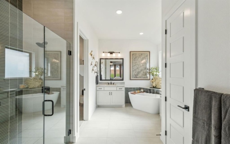 200 Bristol Lane, Azle, TX 76020, 5 Bedrooms Bedrooms, ,5 BathroomsBathrooms,Residential,For Sale,200 Bristol Lane,0,21227053