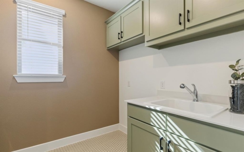 200 Bristol Lane, Azle, TX 76020, 5 Bedrooms Bedrooms, ,5 BathroomsBathrooms,Residential,For Sale,200 Bristol Lane,0,21227053