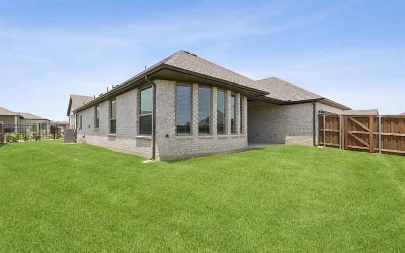 1125 Painted Lady Drive, Crowley, TX 76036, 4 Bedrooms Bedrooms, ,3 BathroomsBathrooms,Residential,For Sale,1125 Painted Lady Drive,0,21227062