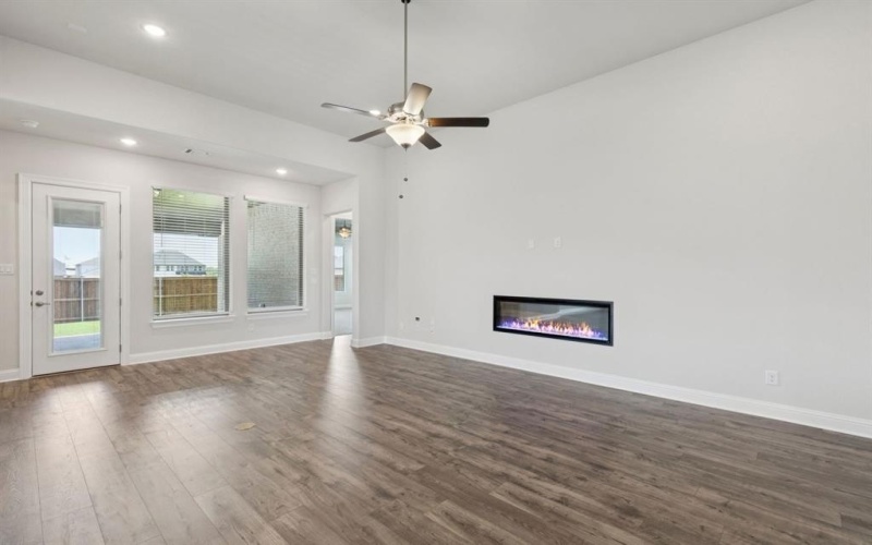 1125 Painted Lady Drive, Crowley, TX 76036, 4 Bedrooms Bedrooms, ,3 BathroomsBathrooms,Residential,For Sale,1125 Painted Lady Drive,0,21227062