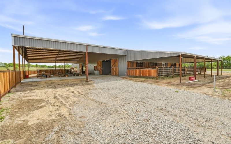 15350 Margarita Court, Lipan, TX 76462, 2 Bedrooms Bedrooms, ,1 BathroomBathrooms,Residential,For Sale,15350 Margarita Court,0,21227231