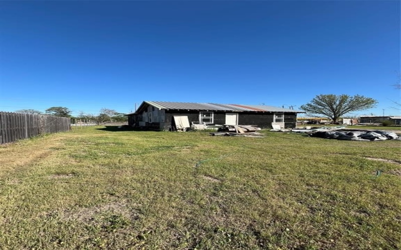 258 South Martin Luther King Jr Hwy Highway, Mexia, TX 76667, 3 Habitaciones Habitaciones , ,2 BañosBaños,Residential,En Venta,258 South Martin Luther King Jr Hwy Highway,0,21227401