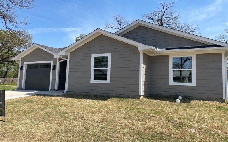 3524 HAMILTON Avenue, Dallas, TX 75210, 4 Bedrooms Bedrooms, ,2 BathroomsBathrooms,Residential,For Sale,3524 HAMILTON Avenue,0,21227583