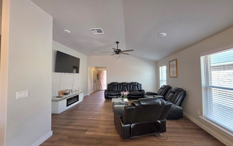 235 Trailblazer Ln, Odessa, TX 79765, 4 Bedrooms Bedrooms, ,2 BathroomsBathrooms,Residential,For Sale,235 Trailblazer Ln,0,173587