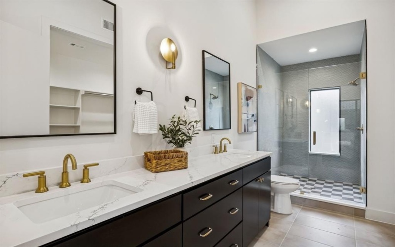 2147 Mail Avenue, Dallas, TX 75235, 11 Bedrooms Bedrooms, ,10 BathroomsBathrooms,Residential Multi Family,For Sale,2147 Mail Avenue,0,21221042