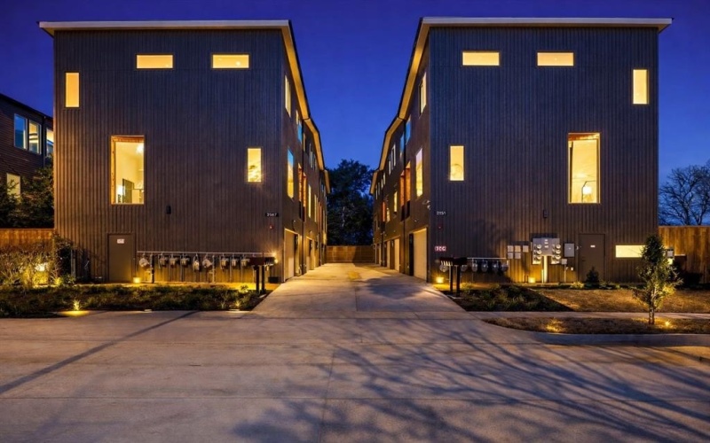 2147 Mail Avenue, Dallas, TX 75235, 11 Bedrooms Bedrooms, ,10 BathroomsBathrooms,Residential Multi Family,For Sale,2147 Mail Avenue,0,21221042