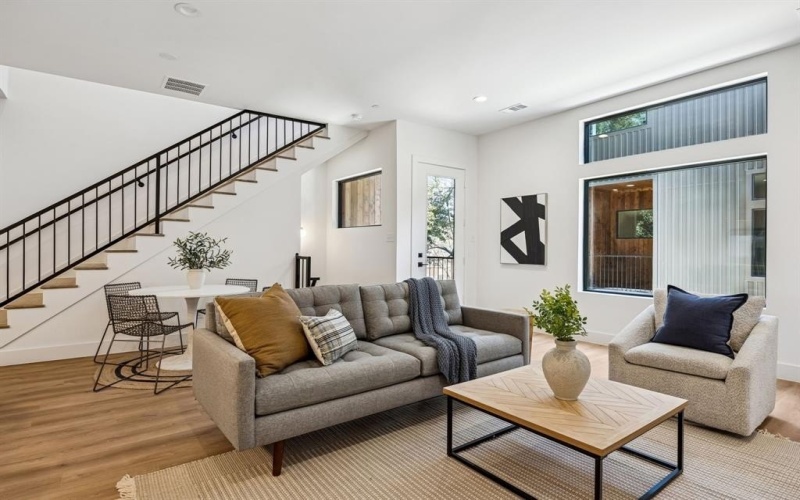 2147 Mail Avenue, Dallas, TX 75235, 11 Bedrooms Bedrooms, ,10 BathroomsBathrooms,Residential Multi Family,For Sale,2147 Mail Avenue,0,21221042