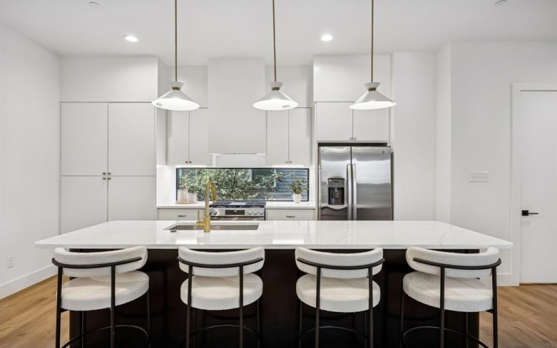 2147 Mail Avenue, Dallas, TX 75235, 11 Bedrooms Bedrooms, ,10 BathroomsBathrooms,Residential Multi Family,For Sale,2147 Mail Avenue,0,21221042