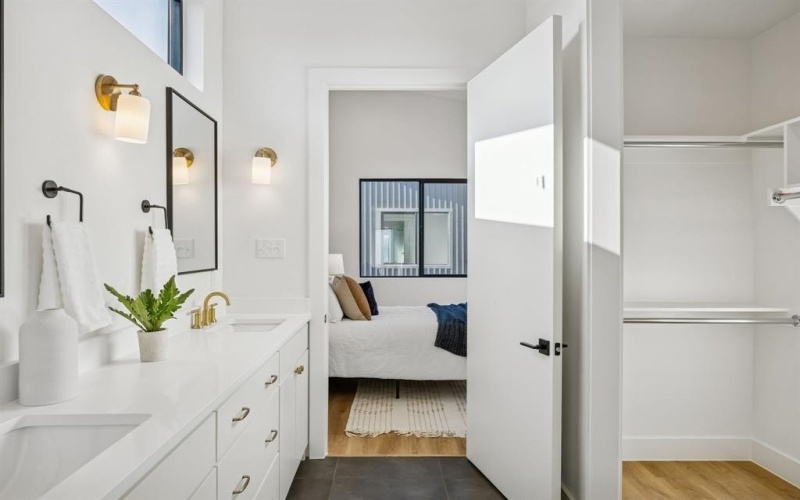 2151 Mail Avenue, Dallas, TX 75235, 11 Habitaciones Habitaciones , ,10 BañosBaños,Residential Multi Family,En Venta,2151 Mail Avenue,0,21221048