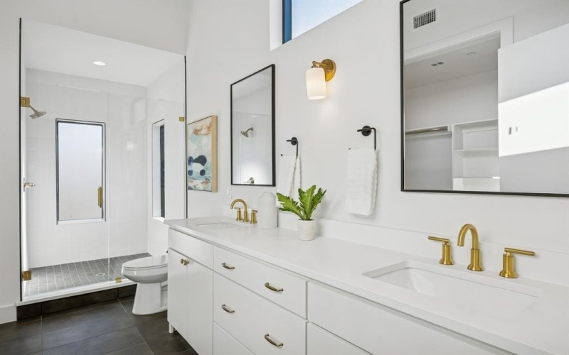 2151 Mail Avenue, Dallas, TX 75235, 11 Habitaciones Habitaciones , ,10 BañosBaños,Residential Multi Family,En Venta,2151 Mail Avenue,0,21221048