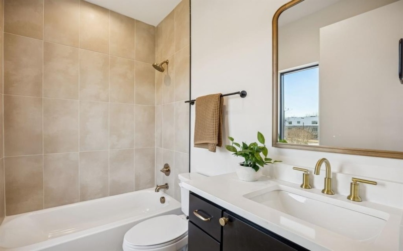 2151 Mail Avenue, Dallas, TX 75235, 11 Habitaciones Habitaciones , ,10 BañosBaños,Residential Multi Family,En Venta,2151 Mail Avenue,0,21221048