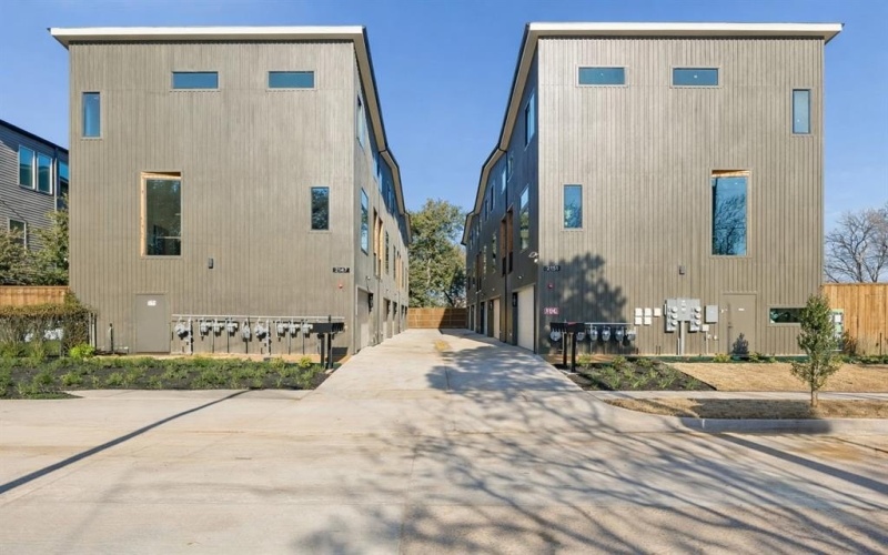 2151 Mail Avenue, Dallas, TX 75235, 11 Habitaciones Habitaciones , ,10 BañosBaños,Residential Multi Family,En Venta,2151 Mail Avenue,0,21221048