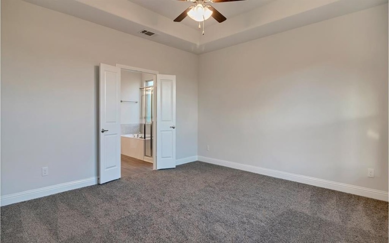 725 SOARING HAWK Drive, Fort Worth, TX 76008, 4 Bedrooms Bedrooms, ,3 BathroomsBathrooms,Residential,For Sale,725 SOARING HAWK Drive,0,21224635