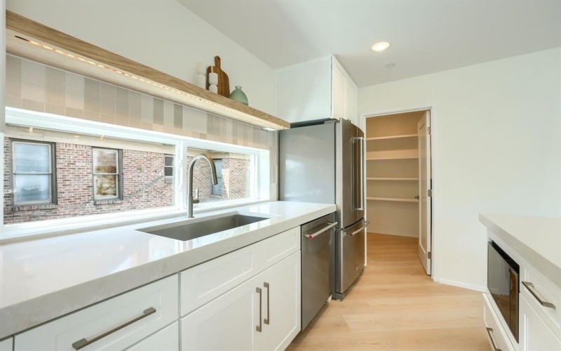 5705 Live Oak Street #D, Dallas, TX 75206, 2 Bedrooms Bedrooms, ,2 BathroomsBathrooms,Residential,For Sale,5705 Live Oak Street,0,21224874